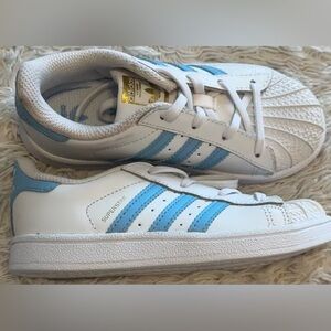 New Kids Adidas SUPERSTAR 789002  White Blue size 10K